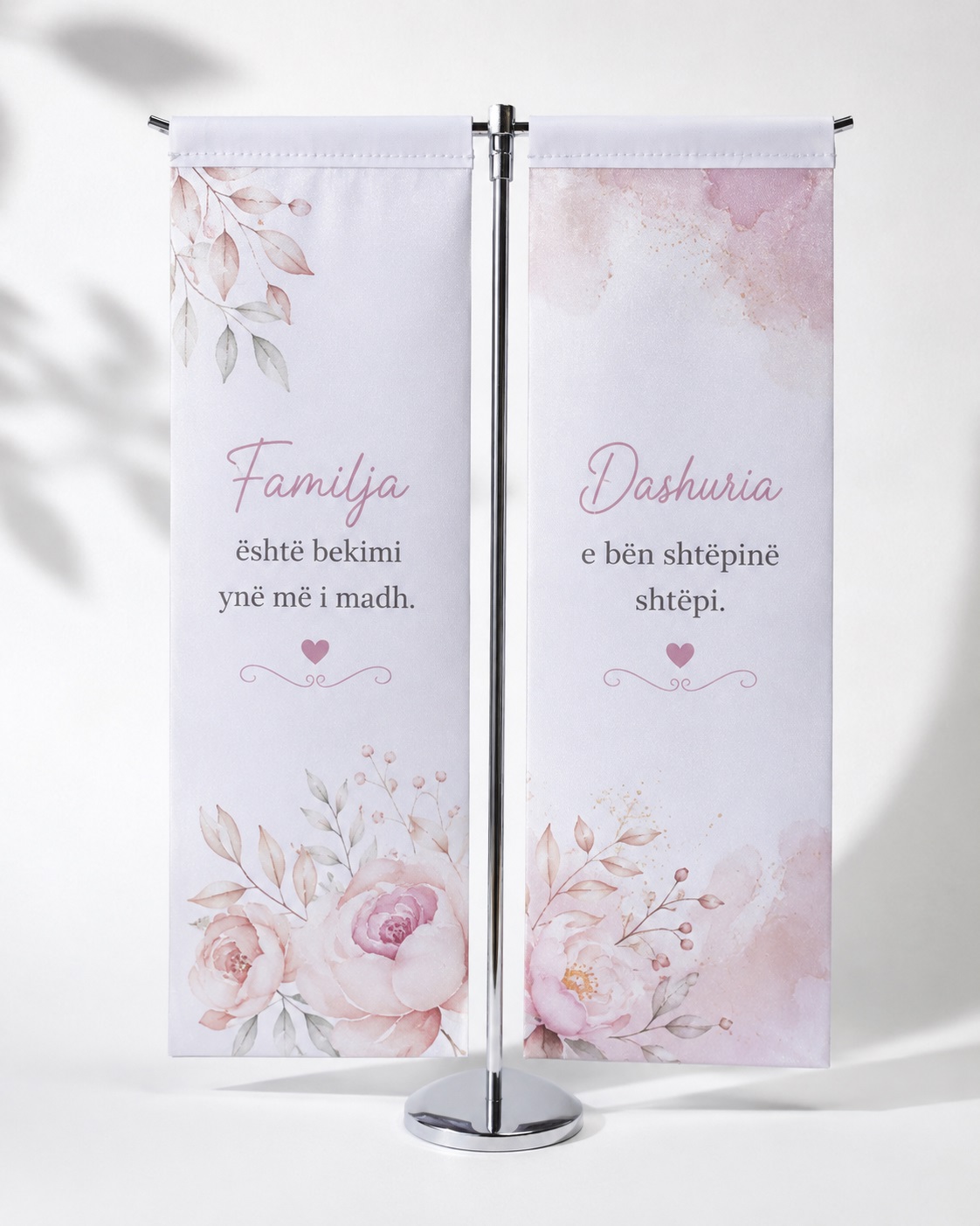 Set me 2 Flamuj Tavoline të Personalizuar, 30 × 10 cm, me Bazament Metalik – foto 4
