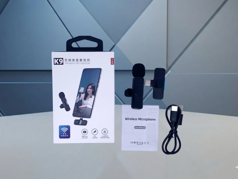 Mikrofon Wireless K9 (USB-C) - Një mikrofon, me lidhje Bluetooth pa tela, për vlog, intervista dhe transmetime live, ngjyrë e zezë