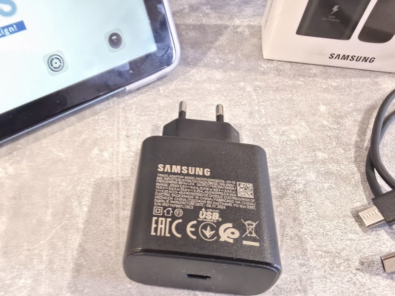 Adapter 45W PD (USB-C), me karikim të shpejtë, për shtëpi, zyrë dhe udhëtime, ngjyrë e zezë